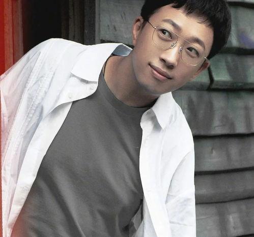 娱乐吃瓜君彭冠英,娱乐吃瓜界的风云人物  第1张